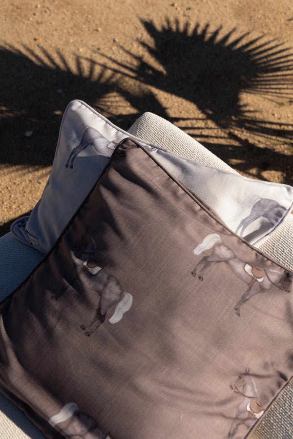 Petit Horse Mud 60x60