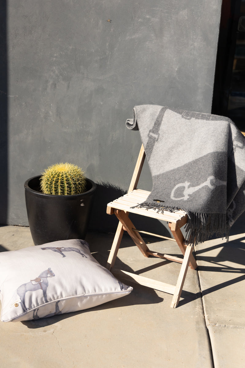 Petit Horse Off-white  60x60