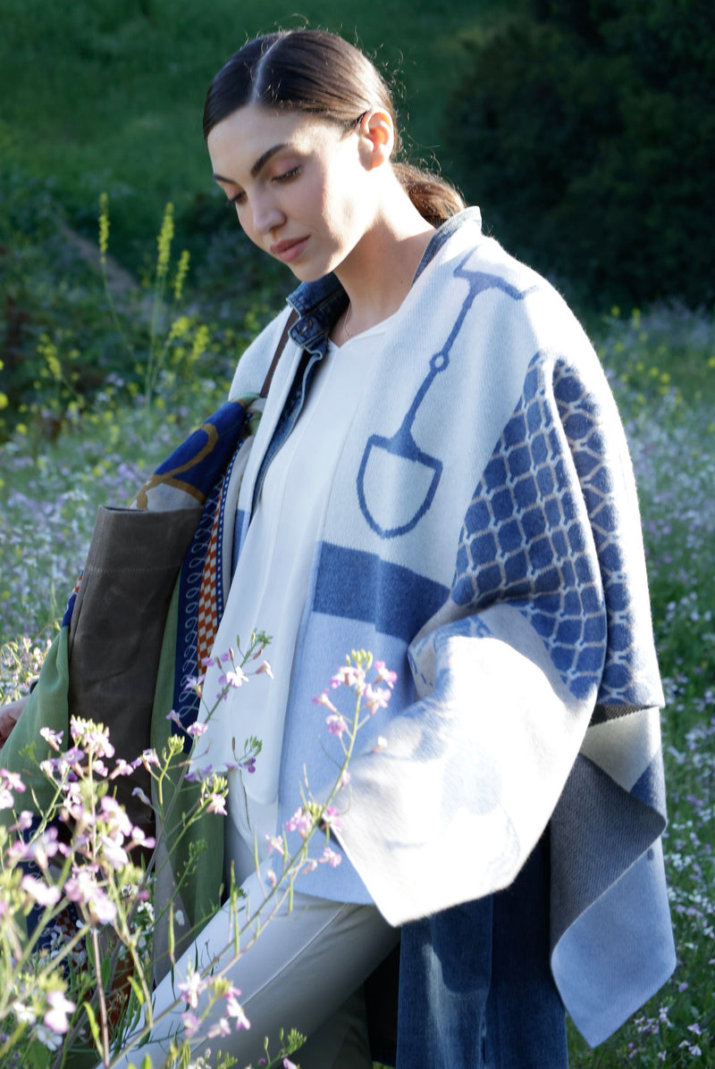 ADAMSBRO CASHMERE PONCHO SKY
