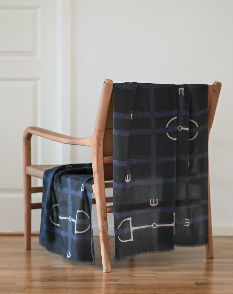 ADAMSBRO VÄVD KASHMIR SCARF BIT NAVY