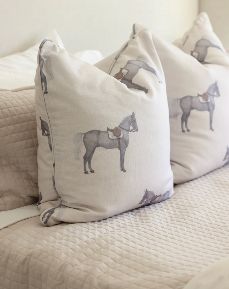 Petit Horse Off-white  60x60