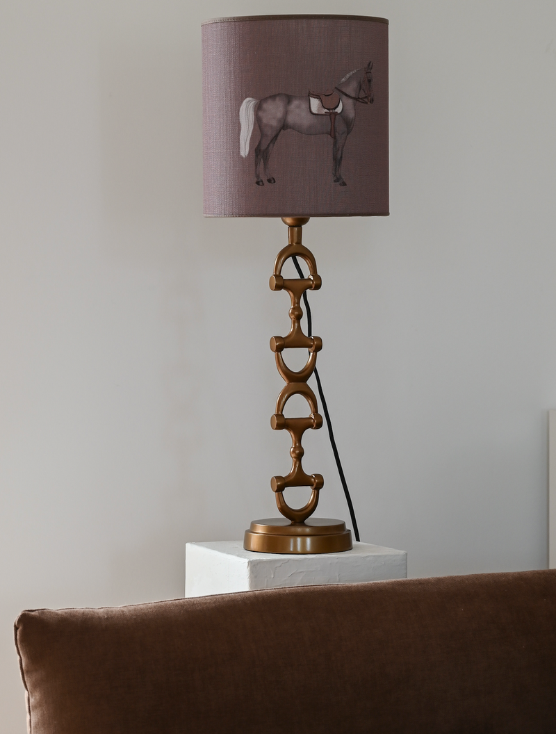 Snaffle Bit Lampa Antique  Brass med mud Petit Horse skärm.